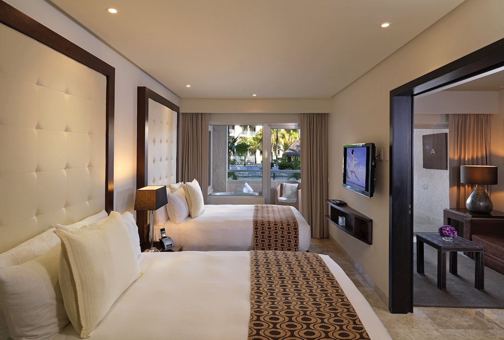 Suite (Nature View) - Photo 2