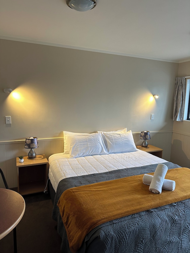 Ensuite King Room photo 1
