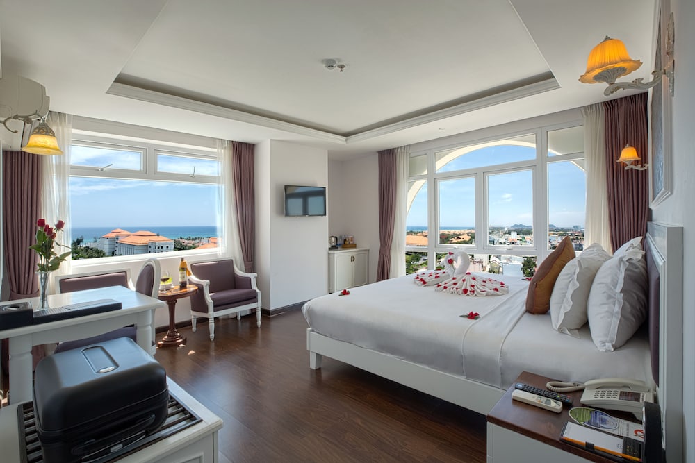 Premier Deluxe Ocean View photo 2