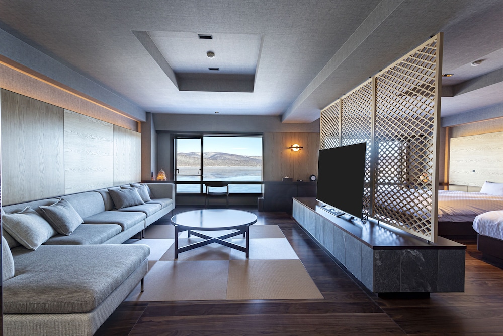 (WINGS) Lake View Deluxe Japanese Western Room, Non Smoking - Photo 2