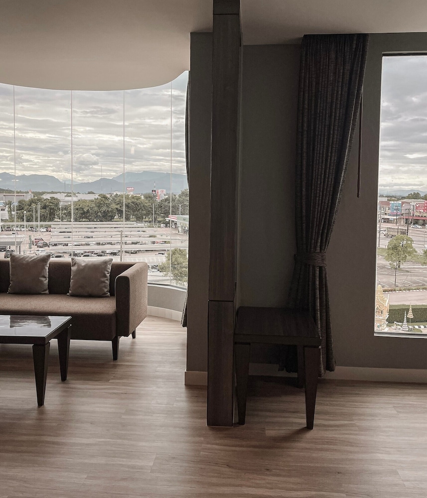 Grand Deluxe Room - Photo 4