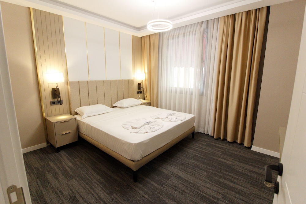 Deluxe Suite photo 3