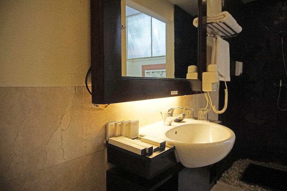Premium Room, 1 Queen Bed, Non Smoking, Jetted Tub photo 2