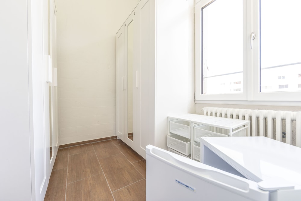 Basic Quadruple Room (Yellow Inn 1) - Photo 4