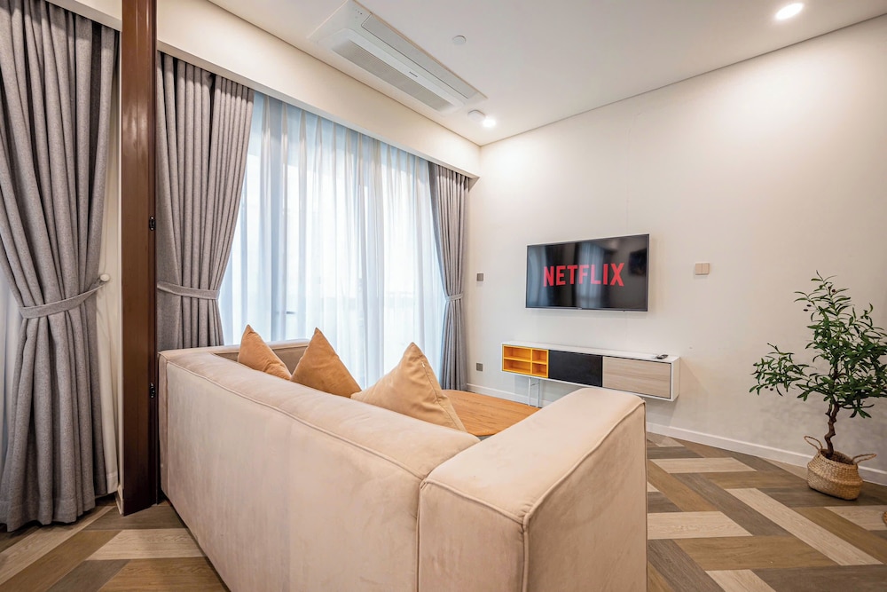 Grand Suite, 1 Bedroom, Club Lounge Access, City View photo 3