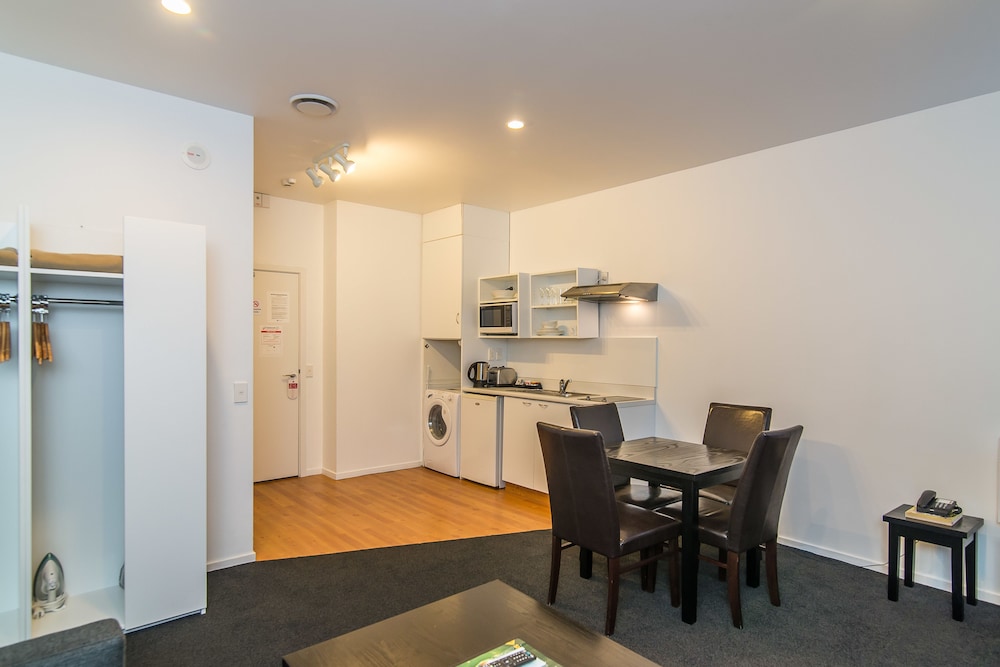 1 Bedroom Twin Apartment - Photo 8