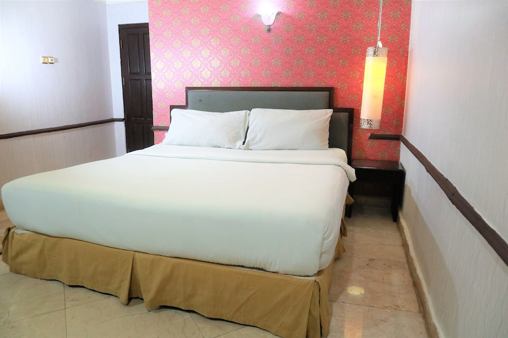 Superior Room, 1 King Bed - Photo 9