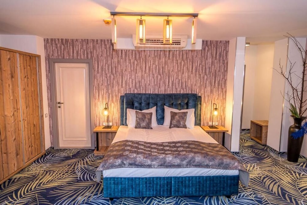 Superior Triple Room photo 2