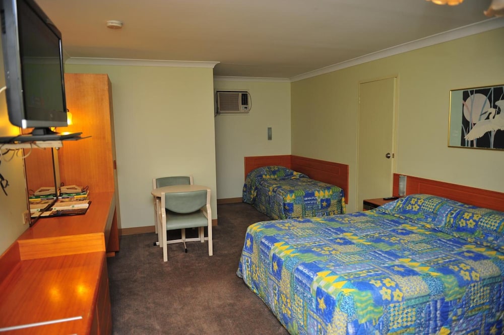 Standard Triple Room photo 2