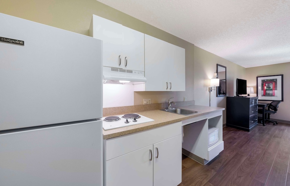Studio, 2 Double Beds, Non Smoking, Refrigerator & Microwave - Photo 2