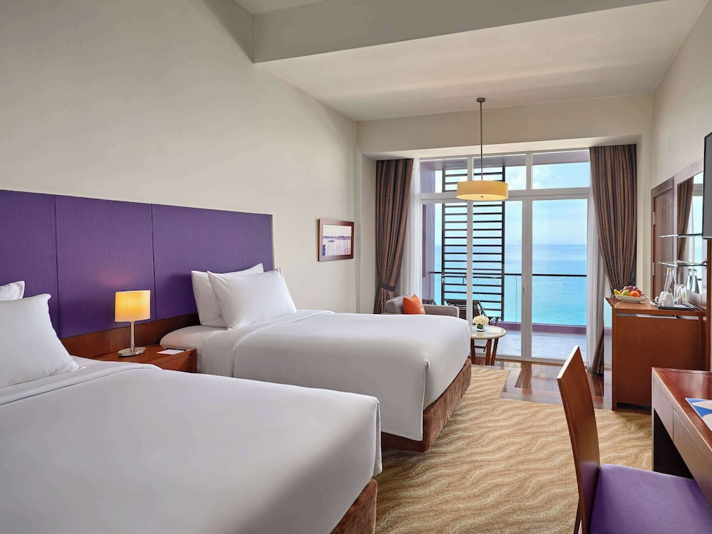 Executive Room, 2 Twin Beds, Ocean View - Photo 13