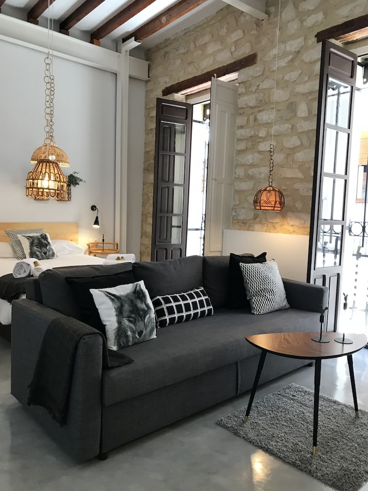 Loft (1B)