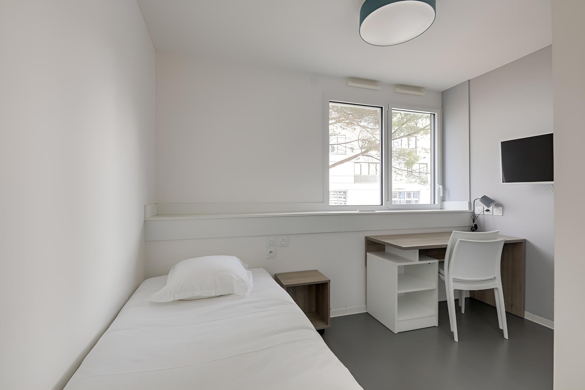 Super Economy Studio (Single Bed)