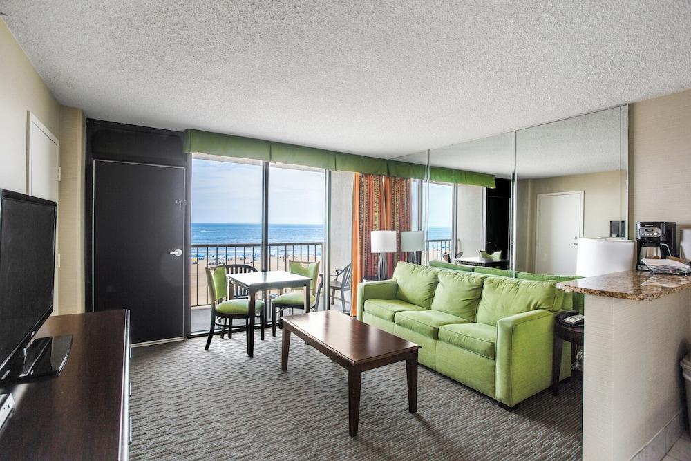 Deluxe Suite, 1 Bedroom, Oceanfront photo 1