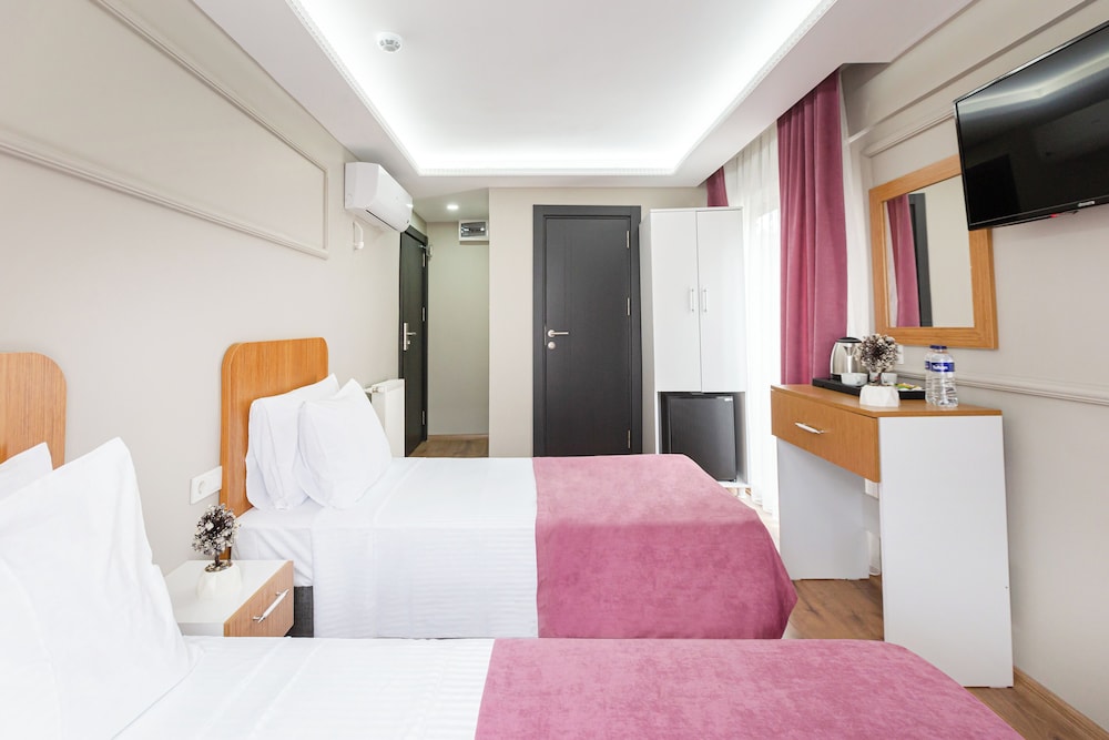 Standard Quadruple Room photo 2