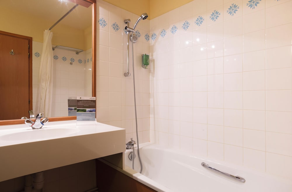 Classic Double Room Single Use, Mountain View photo 3