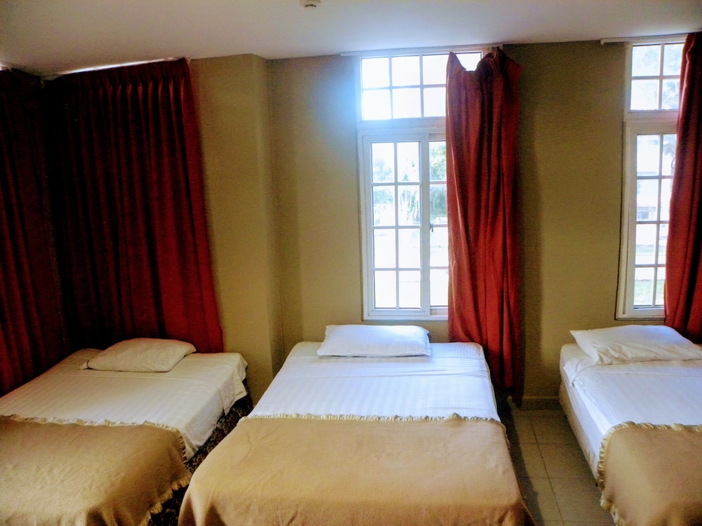 Standard Triple Room photo 3