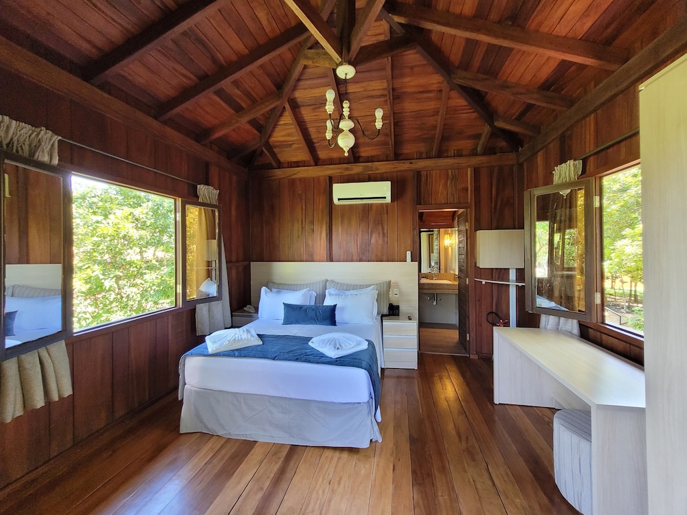 Deluxe Bungalow photo 1