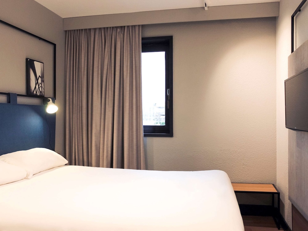 Standard Room, 1 Double Bed - Photo 14