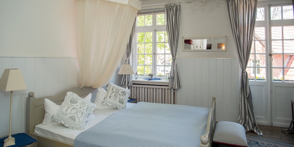 Basic Double Room photo 1