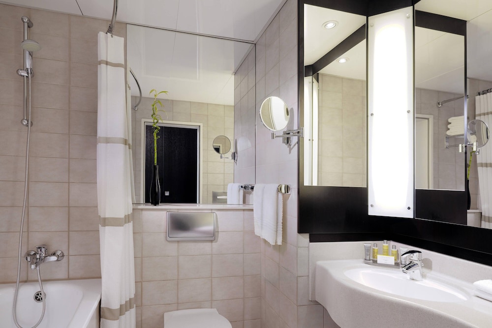 Deluxe Room, 2 Twin Beds - Photo 4