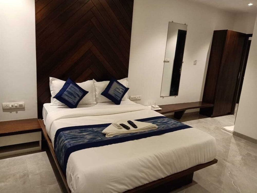 Deluxe Room - Photo 2