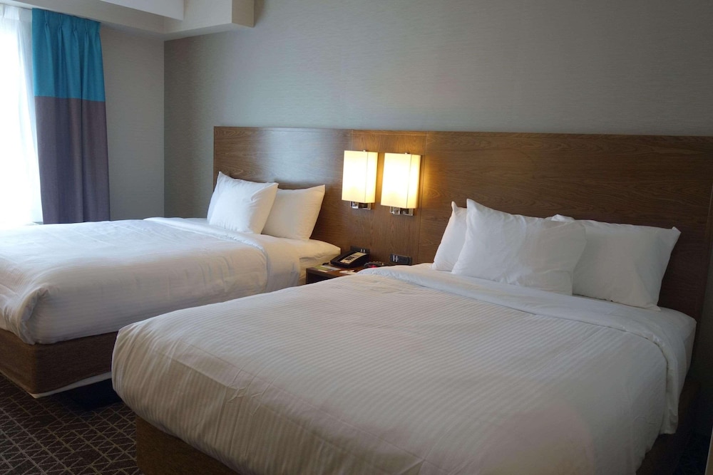 Room, 2 Queen Beds, Non Smoking photo 3