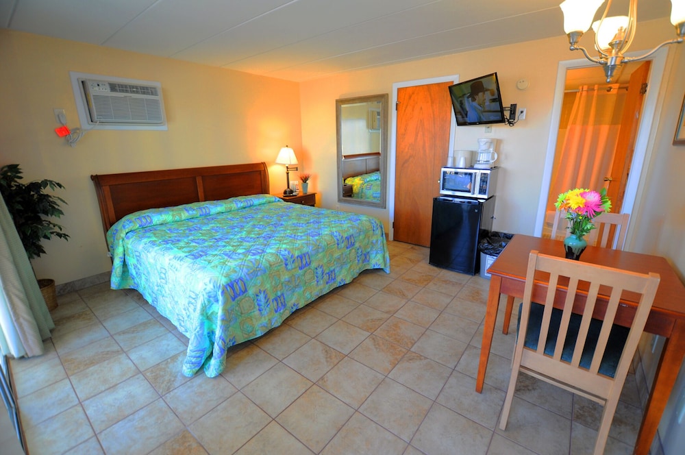 Standard King Room photo 1