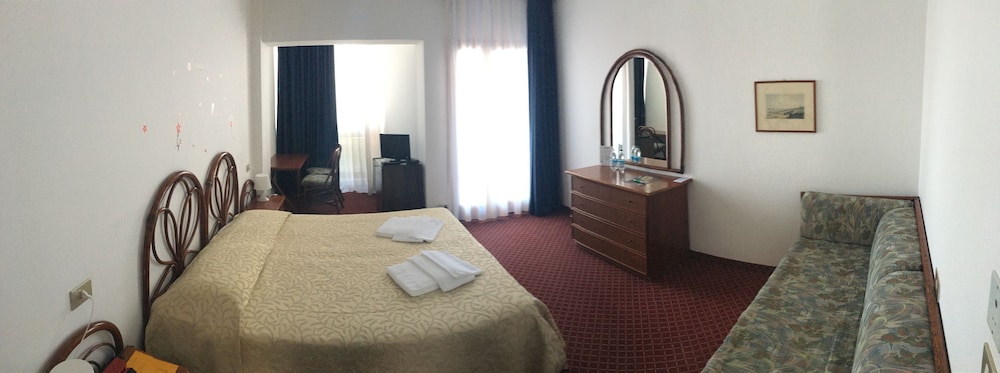 Superior Triple Room, Lagoon View