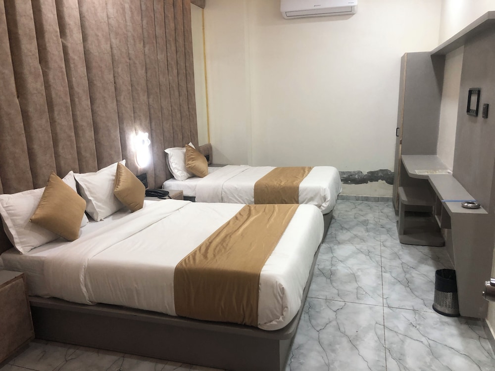 Deluxe Double Room, City View