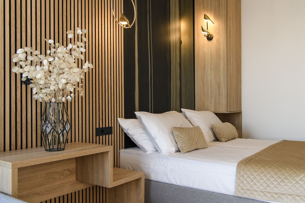 Deluxe Room, Sea View - Photo 6