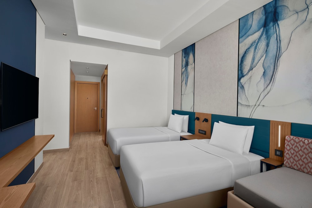 Premium Room, Multiple Beds - Photo 1
