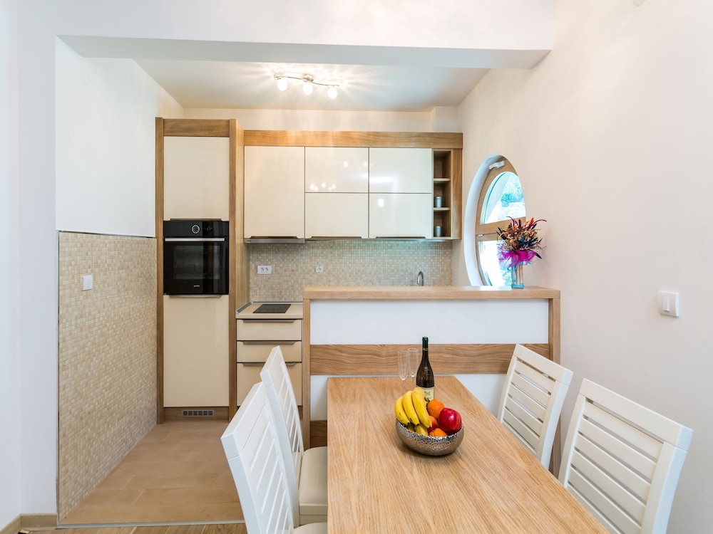 Deluxe Apartment, 2 Bedrooms, Terrace photo 2