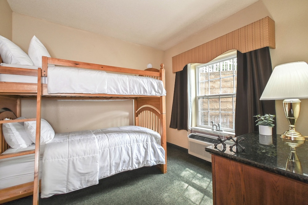 Suite, 2 Bedrooms (Bunkbeds) - Photo 3