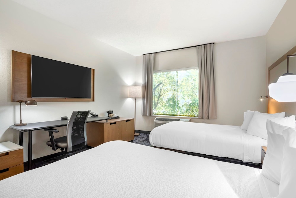 Room, 2 Double Beds - Photo 1