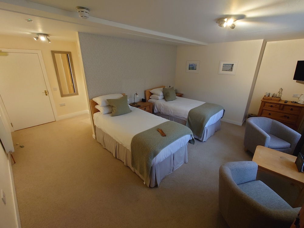Classic Twin Room, Ensuite