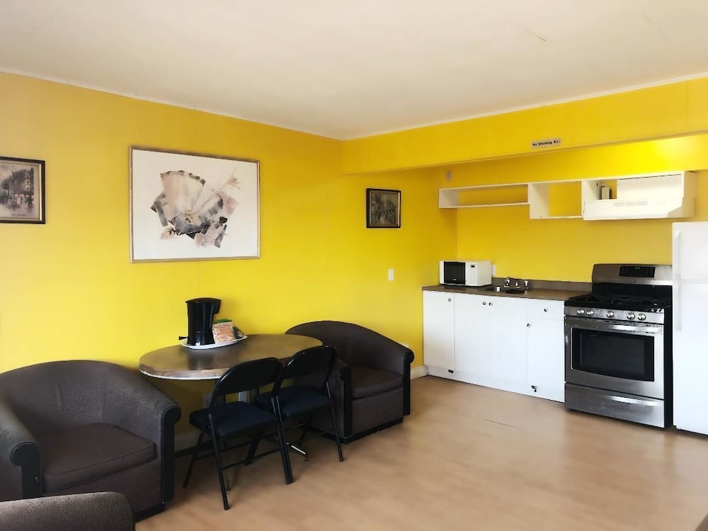 Family Suite, 2 Bedrooms, Kitchen photo 2