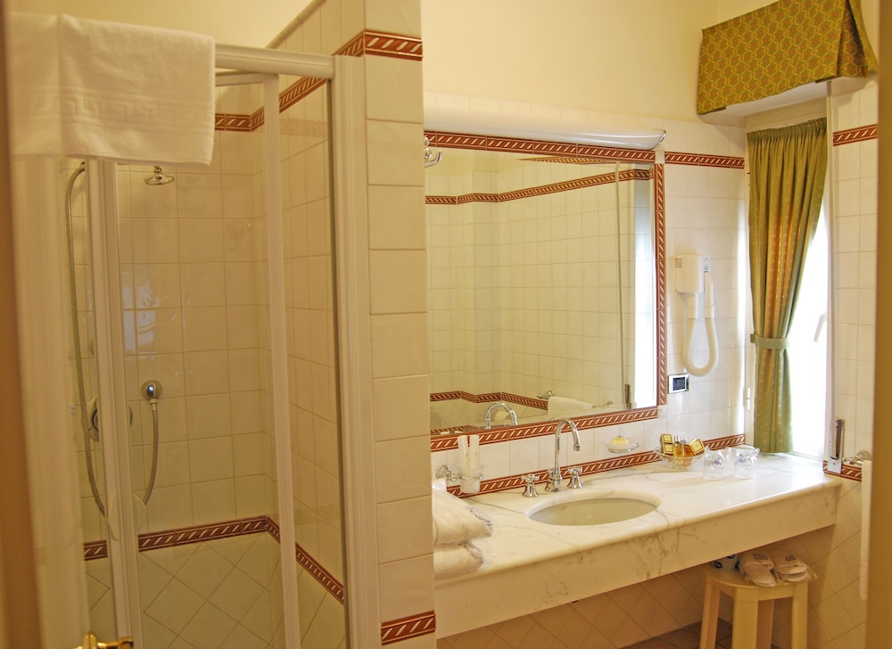 Classic Room - Photo 5