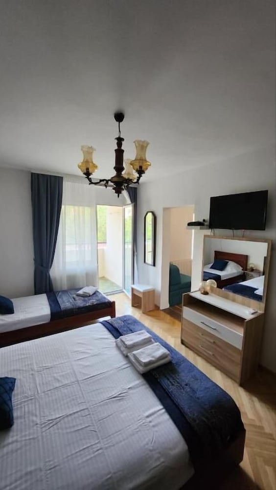 Comfort Apartment - Photo 10