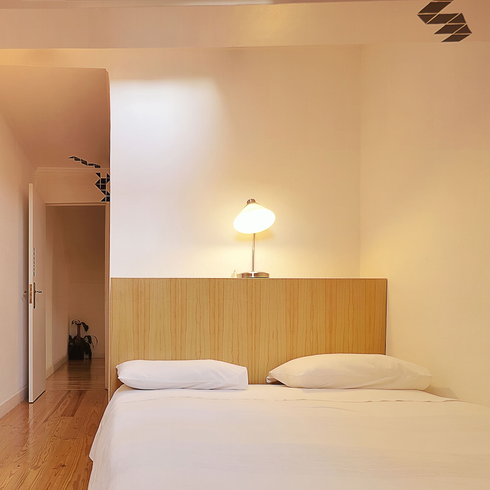 Basic Double or Twin Room, Private Bathroom (Bathroom with 1,75 meters Max. Height) photo 2