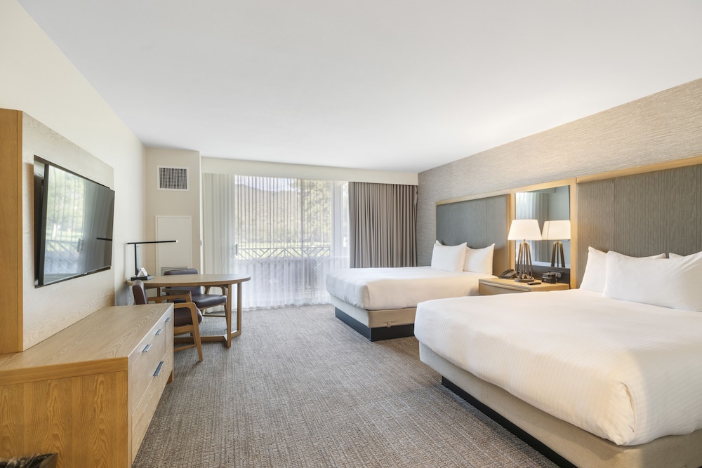 Deluxe Room, 2 Queen Beds