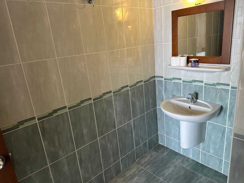 Standard Single Room, 1 Queen Bed, City View - Photo 15