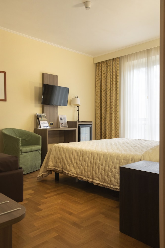 Standard Double Room, Courtyard View photo 1