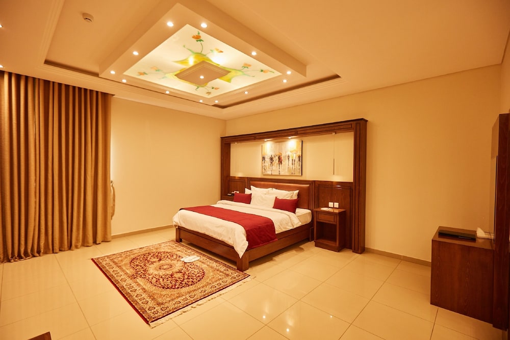 Presidential Suite, 2 Bedrooms, City View photo 3