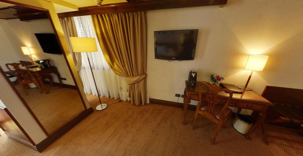 Standard Twin Room - Photo 6