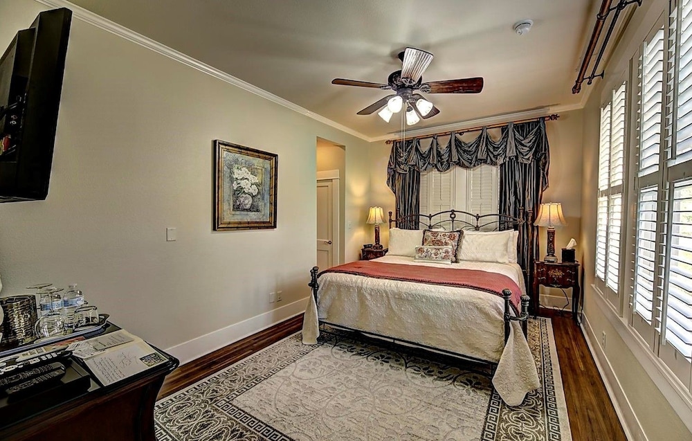 Deluxe Suite photo 1