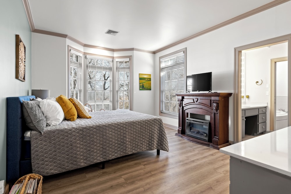 Executive Suite