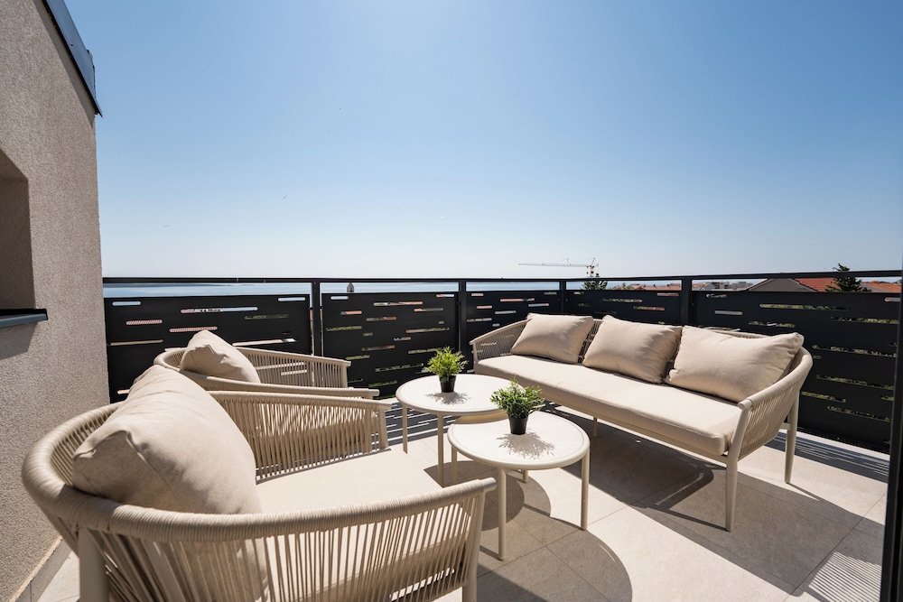 Comfort Apartment, 2 Bedrooms, Sea View