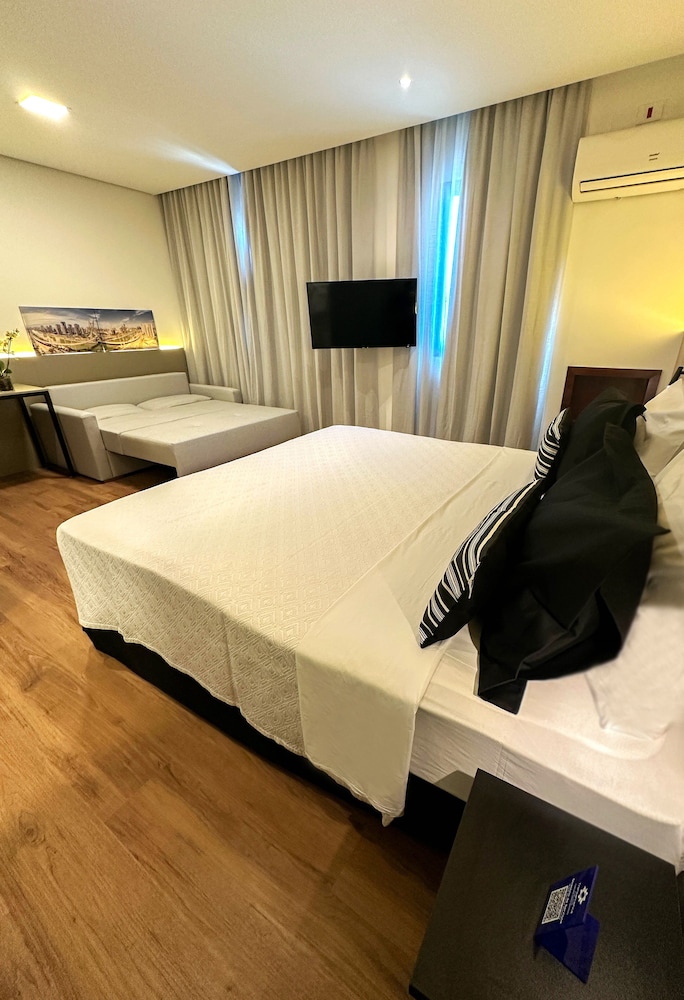 Standard Studio, 1 Double Bed with Sofa bed thumbnail 5