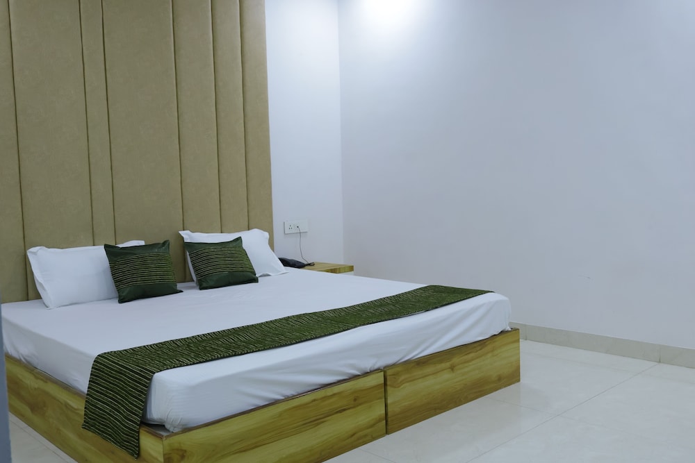 Superior Room, City View